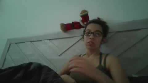 lucylitt25 online show from April 20, 2026, 1:36 pm