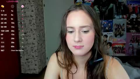 Snapshot of lucyrose33 chatting on October 8, 2025, 3:15 am Lucy Rose online show from October 8, 2025, 3:15 am