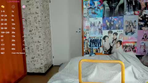 Snapshot of lucyrose33 chatting on October 17, 2025, 4:59 am Lucy Rose online show from October 17, 2025, 4:59 am