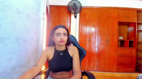 Snapshot of lucyskinny chatting on May 19, 2026, 6:58 pm LUCY online show from May 19, 2026, 6:58 pm