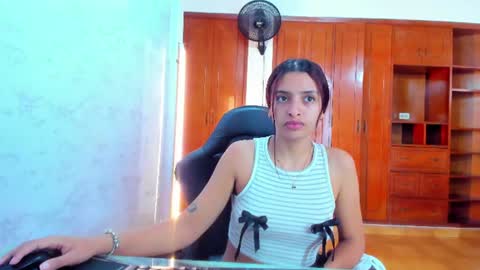 Snapshot of lucyskinny chatting on July 4, 2026, 7:09 pm LUCY online show from July 4, 2026, 7:09 pm