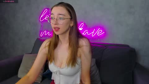 Snapshot of lucyy_green chatting on July 8, 2026, 12:48 am Lucy online show from July 8, 2026, 12:48 am