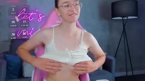 Snapshot of lucyy_green chatting on July 14, 2026, 2:05 am Lucy online show from July 14, 2026, 2:05 am