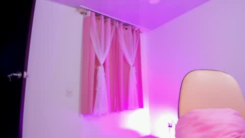 LUCYY FROM HOME  online show from December 12, 2024, 6:36 am