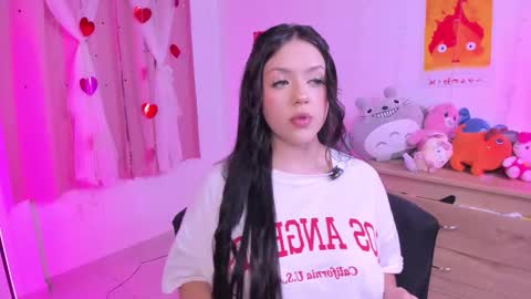LUCYY FROM HOME  online show from September 22, 2025, 1:18 am