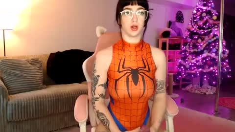 Lucy online show from December 21, 2024, 12:20 am