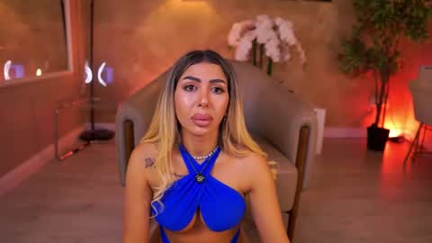 LucyRose online show from June 19, 2026, 8:18 am