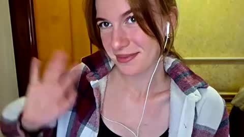 Snapshot of lucyzachar chatting on May 10, 2026, 6:07 am Sofia online show from May 10, 2026, 6:07 am
