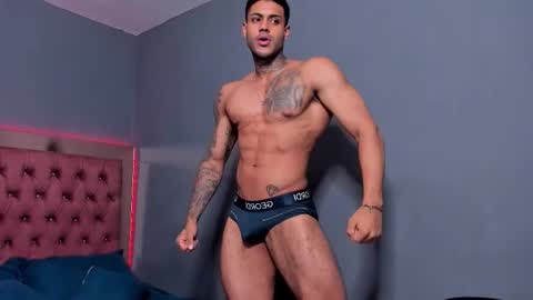 Snapshot of luigi1_ chatting on October 16, 2025, 12:11 am Luigi Vitale online show from October 16, 2025, 12:11 am