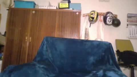 A slave to the mistress.. un esclavo para las amas dominantes. online show from December 1, 2025, 11:54 pm