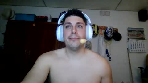 A slave to the mistress.. un esclavo para las amas dominantes. online show from March 13, 2026, 8:04 pm