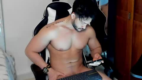 luis_baptista online show from December 21, 2024, 5:47 am