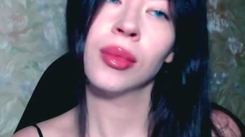 Snapshot of luisa_domina chatting on September 19, 2025, 10:49 am luisa lovedom online show from September 19, 2025, 10:49 am