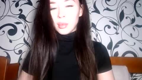 Snapshot of luisa_domina chatting on June 7, 2026, 5:06 pm luisa lovedom online show from June 7, 2026, 5:06 pm
