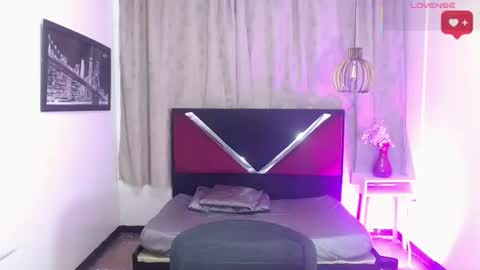 Snapshot of luisa_torres__ chatting on July 22, 2026, 3:42 am luisa_torres__ online show from July 22, 2026, 3:42 am