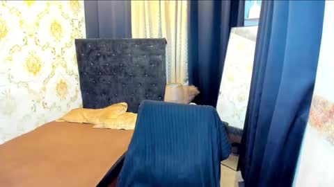 luisaellanor online show from December 5, 2025, 5:09 pm