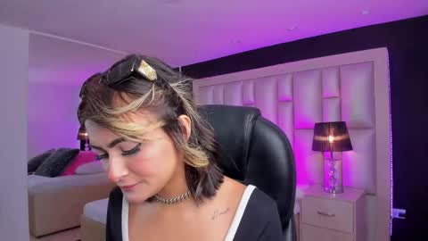 Luisa  online show from December 17, 2025, 5:30 pm