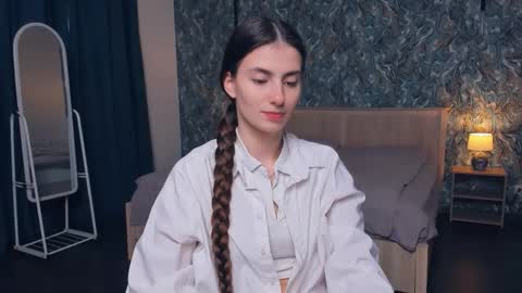 Snapshot of luisatsing chatting on October 17, 2025, 7:00 am Luisa online show from October 17, 2025, 7:00 am