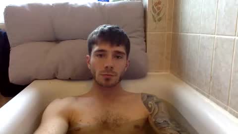 Snapshot of luisbadx chatting on November 15, 2025, 1:51 pm Luis Badx online show from November 15, 2025, 1:51 pm