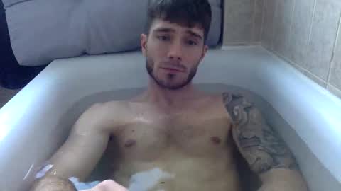 Luis Badx online show from December 15, 2025, 2:21 pm