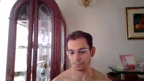 Snapshot of luiselamante chatting on March 26, 2026, 8:03 pm Luis online show from March 26, 2026, 8:03 pm