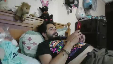 luismiastarot online show from November 10, 2025, 2:54 am