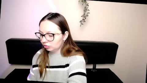 Snapshot of luizaheems_ chatting on April 22, 2026, 6:05 am Luiza online show from April 22, 2026, 6:05 am