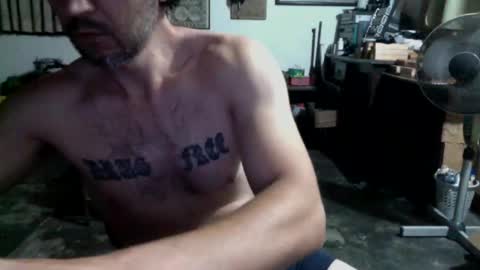 Snapshot of lujara chatting on April 1, 2026, 6:25 am Lu online show from April 1, 2026, 6:25 am