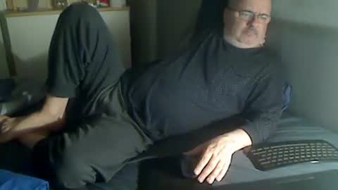 luke7634 online show from April 12, 2026, 9:53 pm