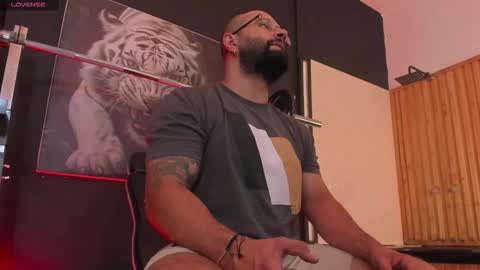 LUKE online show from November 12, 2025, 11:21 am