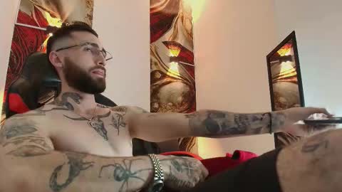 LUKE online show from October 18, 2025, 1:12 pm