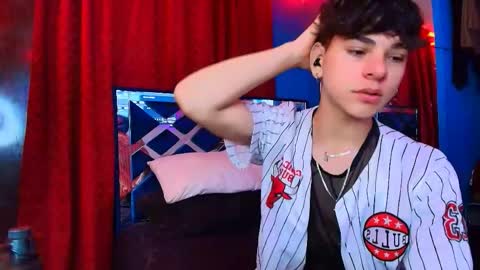 Snapshot of luke_howland chatting on May 6, 2026, 3:28 pm Luke online show from May 6, 2026, 3:28 pm