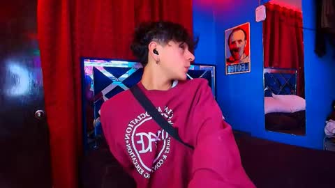 Snapshot of luke_howland chatting on May 7, 2026, 5:07 pm Luke online show from May 7, 2026, 5:07 pm