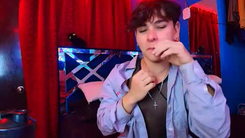 Snapshot of luke_howland chatting on May 27, 2026, 3:20 pm Luke online show from May 27, 2026, 3:20 pm