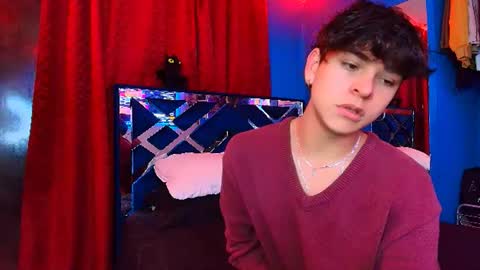 Snapshot of luke_howland chatting on June 9, 2026, 10:32 pm Luke online show from June 9, 2026, 10:32 pm