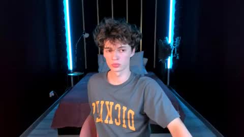 Snapshot of luke_sweet chatting on July 8, 2026, 4:33 pm Luke online show from July 8, 2026, 4:33 pm