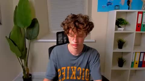 Snapshot of luke_sweet chatting on July 14, 2026, 1:06 pm Luke online show from July 14, 2026, 1:06 pm