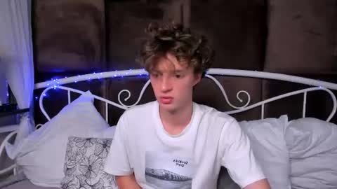 Snapshot of luke_sweet chatting on July 23, 2026, 2:37 pm Luke online show from July 23, 2026, 2:37 pm
