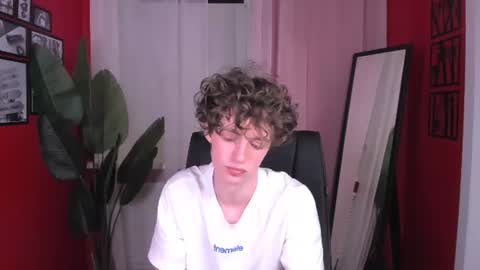 Snapshot of luke_sweet chatting on July 29, 2026, 3:10 pm Luke online show from July 29, 2026, 3:10 pm
