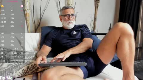 Snapshot of lukecrews chatting on April 22, 2026, 7:59 pm Luke Crews online show from April 22, 2026, 7:59 pm