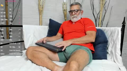 Snapshot of lukecrews chatting on April 23, 2026, 7:05 pm Luke Crews online show from April 23, 2026, 7:05 pm