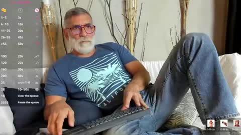 Snapshot of lukecrews chatting on May 7, 2026, 5:29 pm Luke Crews online show from May 7, 2026, 5:29 pm