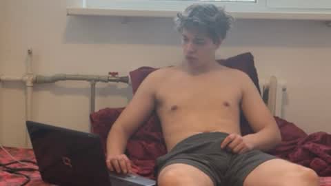 Snapshot of lukedesirable chatting on February 15, 2025, 11:28 am lukedesirable online show from February 15, 2025, 11:28 am