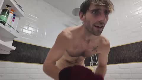 MR. Luke Gunn online show from November 13, 2025, 2:54 am