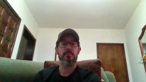 Snapshot of lukz88bigcock chatting on June 26, 2026, 11:31 pm Luke online show from June 26, 2026, 11:31 pm