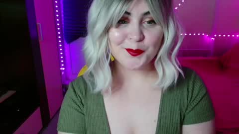 Snapshot of lulovia chatting on April 30, 2026, 10:03 pm lulovia online show from April 30, 2026, 10:03 pm