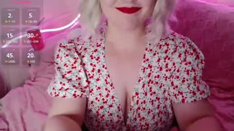 Snapshot of lulovia chatting on July 24, 2026, 10:19 pm lulovia online show from July 24, 2026, 10:19 pm