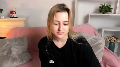 Lily online show from March 20, 2026, 9:08 pm