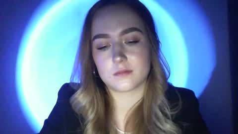 Lulu Baby18 online show from February 9, 2025, 5:22 pm