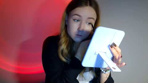 Lulu Baby18 online show from October 19, 2025, 7:42 am